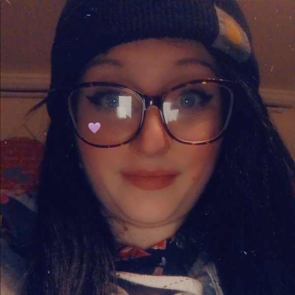 Meet your Posher, Haley - Picture 1 of 1